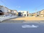 A号地 幹線道路から１本入った現地は、想像以上に静かに感じられます。
