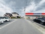 D号棟 道路は６ｍほどになると駐車の際の停めやすさがかなり違ってきます。
