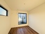 新築の木の匂いのする室内。写真では伝わらないので、ぜひ現地でお確かめください。
