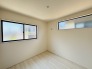 新築の木の匂いのする室内。写真では伝わらないので、ぜひ現地でお確かめください。
