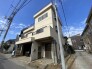 二方道路に面する開放感あふれる立地です。