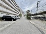 マンション敷地内の駐車スペース