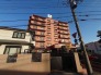 幹線道路から１本入った現地は、想像以上に静かに感じられます。
