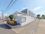 幹線道路から１本入った現地は、想像以上に静かに感じられます。
