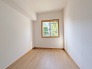 今からここを誰のお部屋にしようか、そんな洋室。
