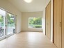１F洋室、縁側に出られます
