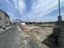 3号棟 住民の方が主に利用する交通量少なめの道路に面してます。
