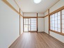 たっぷりの陽光と、心地よい風が舞い込みます。
