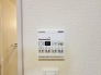 空気もこもらず、いつもクリーンな浴室乾燥機付。
