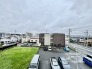 前面の住まいとの距離感があるから、圧迫感を感じません。
