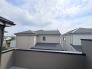 車通りの少ない閑静な住宅地、のびのびした子育てに適します。
