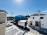 車の通りも少ない閑静な住宅地。子育てにも、第二の人生にも。
