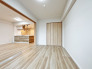 今からここを誰のお部屋にしようか、そんな洋室。大きさは6.2帖です。
