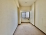リフォーム工事中。この部屋だれの部屋にしようかな、なんて会話を現地で楽しんでください。
