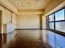 リフォーム工事中。家族団らんの時間も増えそうな、くつろぎのＬＤＫ。
