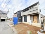 2号棟 幅員の狭い道ですが、車通りの少ない住宅街に立地してます。
