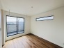 B号棟 新築の木の匂いのする室内。写真では伝わらないので、ぜひ現地でお確かめください。
