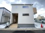 2号棟 車通りの少ない閑静な住宅地、のびのびした子育てに適します。
