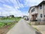 前面道路。
閑静な住宅地で叶える、穏やかな新生活が待ってます。

