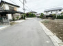 車の通りも少ない閑静な住宅地。子育てにも、第二の人生にも。
