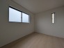 2号棟 今からここを誰のお部屋にしようか、そんな洋室。

