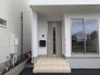 2号棟 この扉を開けると、新築の木の匂いが待ってます。

