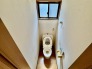 リフォーム工事前。清潔好きには欠かせないウォシュレット機能付き。
