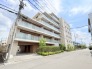 東岩槻駅徒歩１分の近さ。 忙しい朝が助かる立地、 暮らしにゆとりが生まれます。
