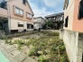 幹線道路から１本入った現地は、想像以上に静かに感じられます。
