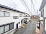 車の通りも少ない閑静な住宅地。子育てにも、第二の人生にも。

