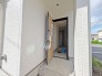 B号棟 この扉を開けると、新築の木の匂いが待ってます。
