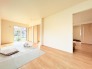 将来的には間仕切りして２部屋に変更可能な洋間。成長に合わせた間取り変更が可能なタイプ。
