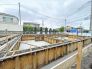 2号棟 建築中ですが、同じグレードの完成済み建物を参考にご覧になることもできます。現地より最寄りの物件をご案内しますので、お気軽にご要望をお聞かせください。
