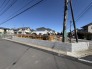 2号棟 車通りの少ない閑静な住宅地、のびのびした子育てに適します。
