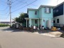 幹線道路から１本入った現地は、想像以上に静かに感じられます。

