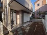 そんなに大きくはないけれど、お庭が持てるのが持家の魅力。
