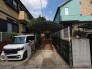 駐車が苦手な方にも嬉しい、前面６ｍ道路に面した住まい。

