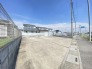 ゆったり駐車スペース、2台以上可。
