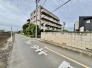 ＪＲ宇都宮線「東大宮」駅東口徒歩３分、提携駐車場もあります。エステート白馬東大宮店までお気軽にお問い合わせください。
