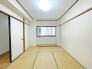 たっぷりの陽光に包まれる明るい住まい。
