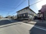 閑静な住宅地で、小さなお子様がいるご家族にも安心。
