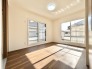 住宅街の２階南向きのお部屋です。日当たりはご覧のとおり。
