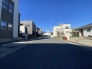 車の通りも少ない閑静な住宅地。子育てにも、第二の人生にも。
