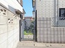 裏口につながる入口。