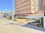 マンション脇には公園があります。 10m