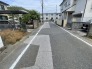 車の通りも少ない閑静な住宅地。子育てにも、第二の人生にも。

