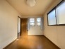 室内空間は明るい色合いで統一しています。
