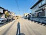 前面道路は歩道も整備され、小さなお子様にも安心です。
