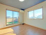 住宅街の２階南向きのお部屋です。日当たりはご覧のとおり。
