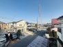 車の通りも少ない閑静な住宅地。子育てにも、第二の人生にも。
